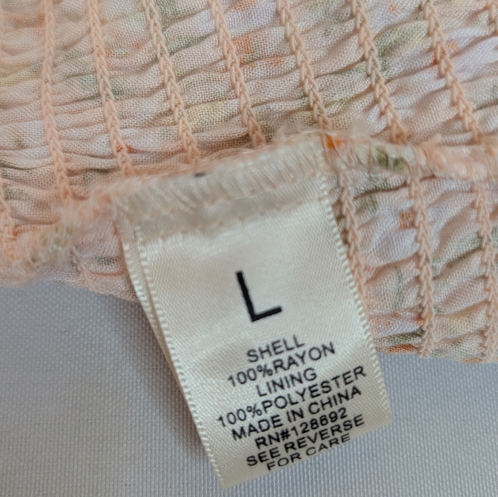 Madden Girl Ditsy Peach Floral Smocked V Neck Puff Sleeve Blouse - Picture 7 of 10